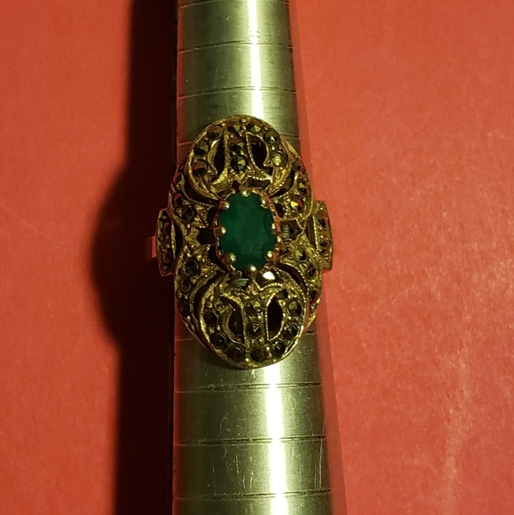 Vintage 925 Sterling Sliver Oval Emerald & Rhinestone Ring - Picture 2 of 6